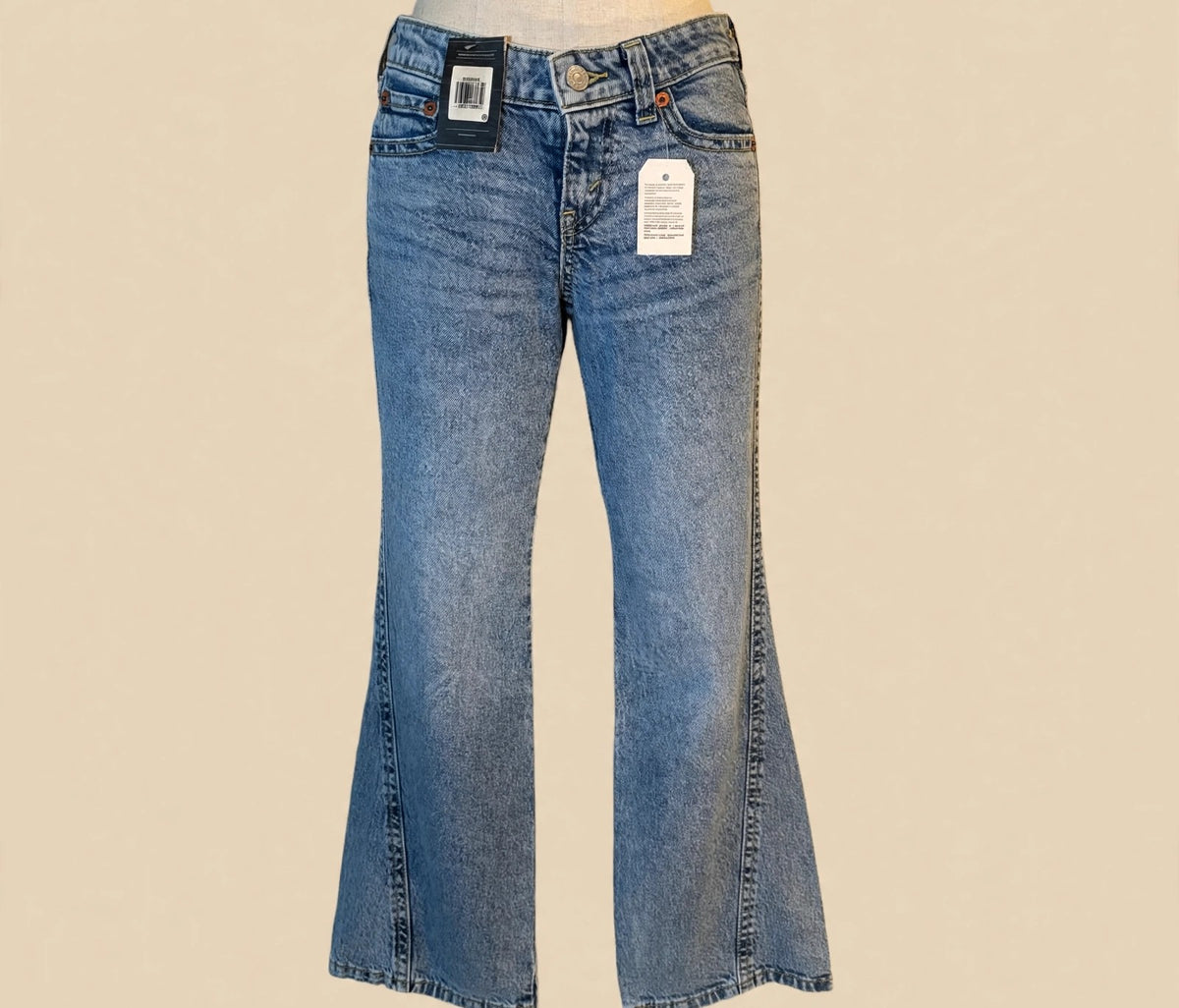 Levi's Premium Noughties Bootcut Jeans Light Wash Low Rise - Size 26 x 30 (NWT)
