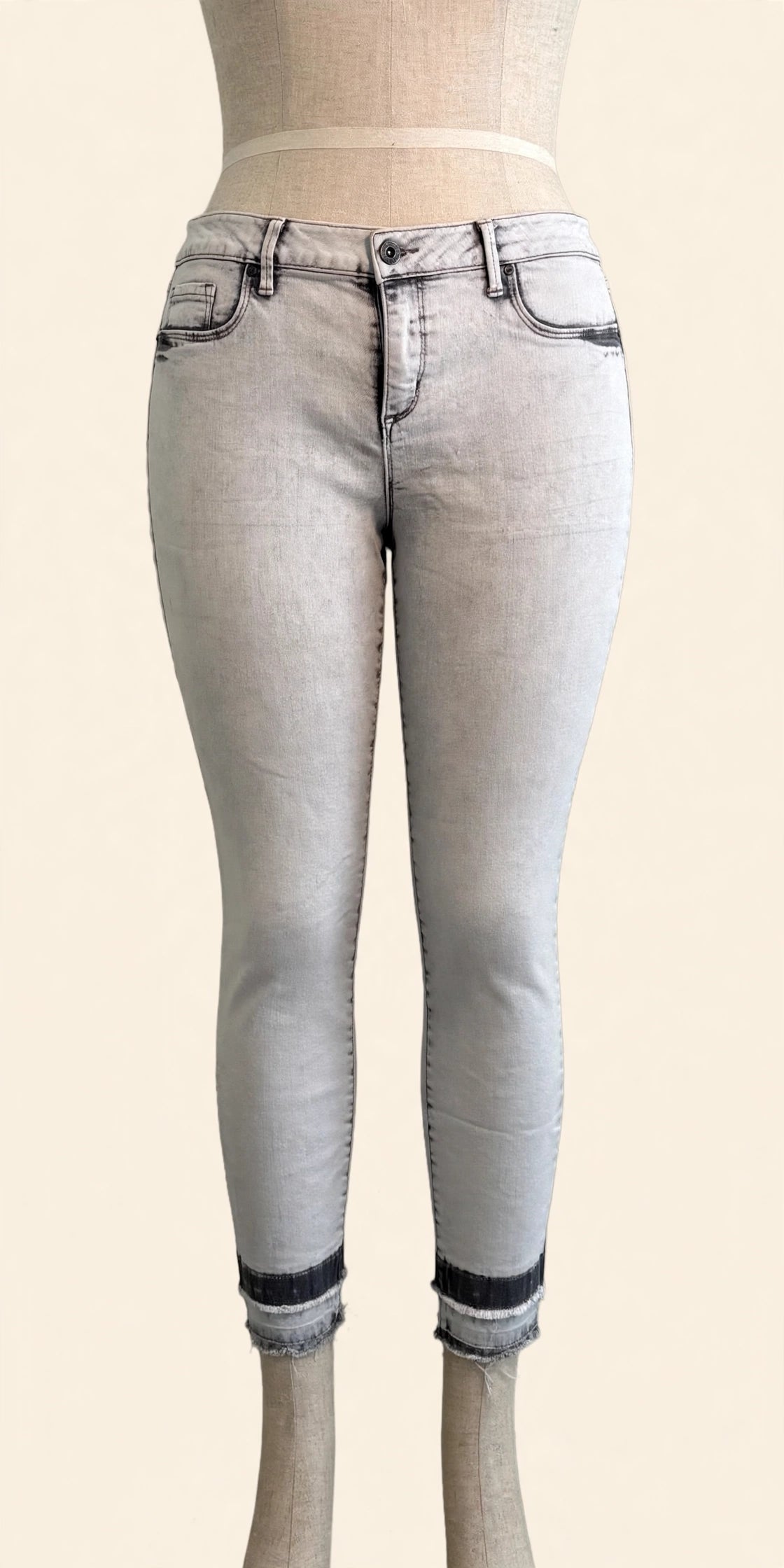Jessica Simpson Kiss Me Ankle Skinny Jeans - Size 32