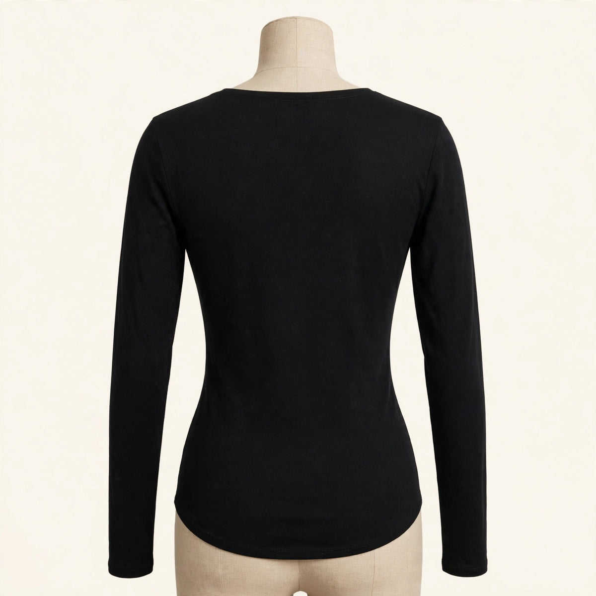 Neiman Marcus Black Long-Sleeve Scoop Neck Top - Size M